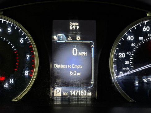 Used 2016 Toyota Camry LE image 19