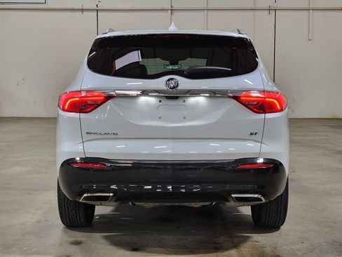 Used 2024 Buick Enclave Essence w/ Sport Touring Edition image 10