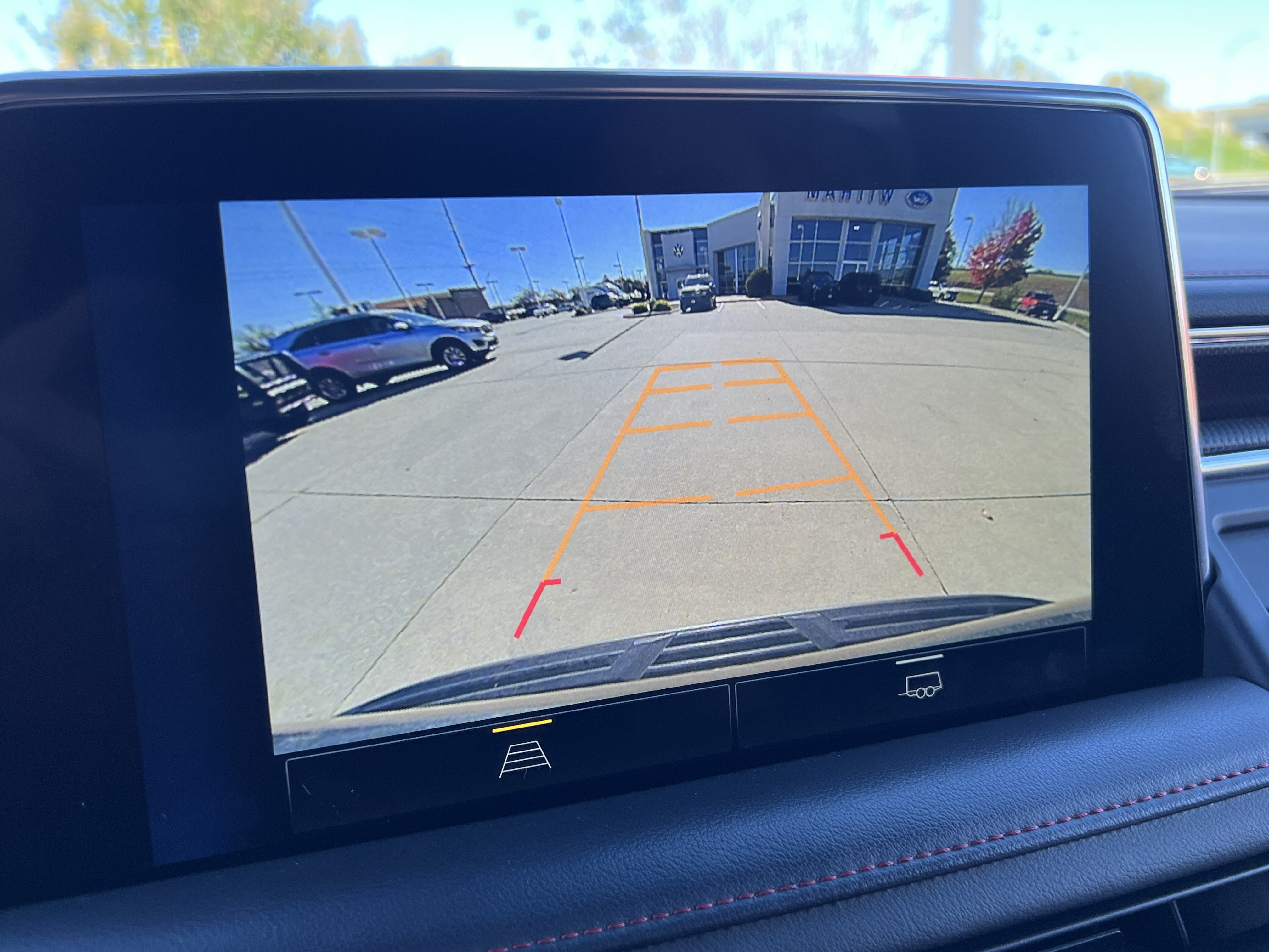 Used 2023 Chevrolet Suburban RST AWD/4WD image 28