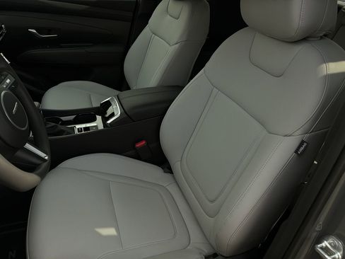 Used 2025 Hyundai Santa Cruz SEL AWD/4WD image 14
