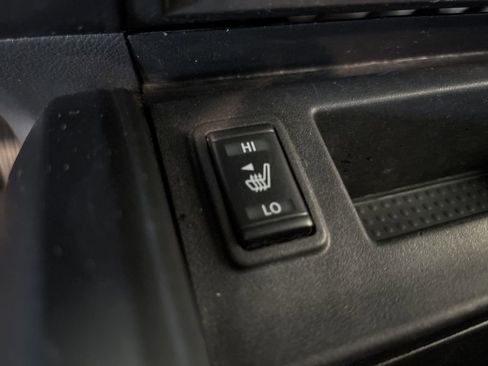 Used 2021 Nissan Titan PRO-4X w/ Pro-4x Convenience Package image 39