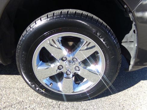 Used 2019 RAM 1500 Express w/ Express Value Package image 19