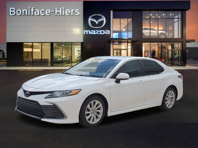 Used 2021 Toyota Camry LE FWD image 2