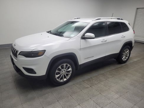 Used 2019 Jeep Cherokee Latitude Plus w/ Cold Weather Group image 2