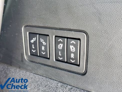 Used 2021 Cadillac XT6 Premium Luxury FWD image 12