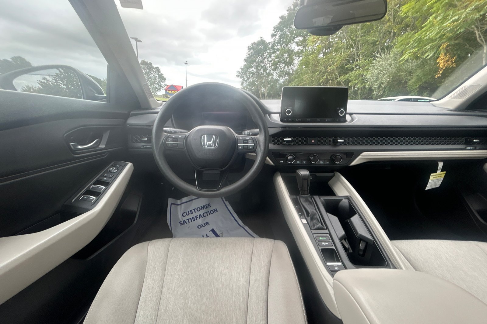 Used 2025 Honda Accord SE image 14