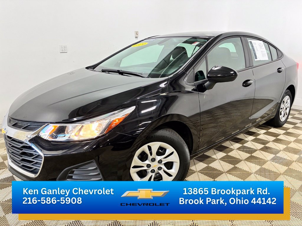 Certified 2019 Chevrolet Cruze LS FWD image 1
