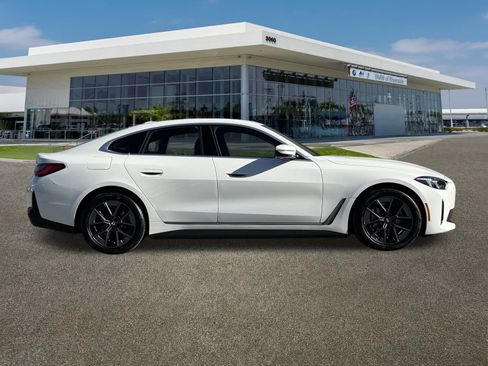 Used 2025 BMW i4 eDrive40 image 12