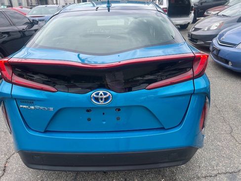 Used 2017 Toyota Prius Prime Premium FWD image 6