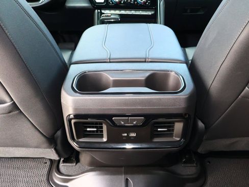 Used 2024 GMC Sierra 1500 AT4 w/ Technology Package AWD/4WD image 16