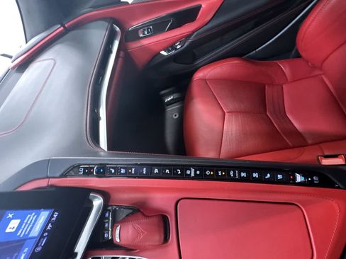 Used 2021 Chevrolet Corvette Stingray Premium Cpe w/ Z51 Performance Package image 29