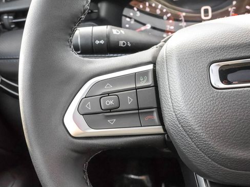 New 2025 Jeep Compass Latitude w/ Sun & Sound Group image 25