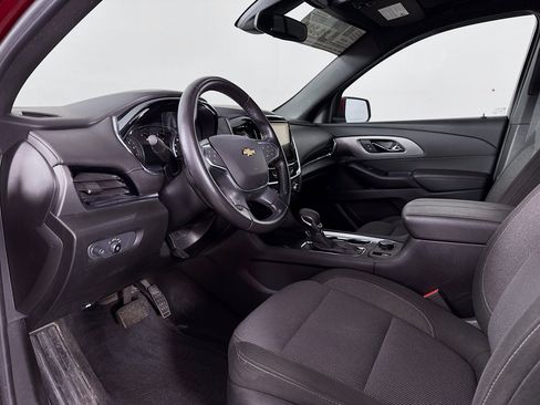 Used 2022 Chevrolet Traverse LT AWD/4WD image 9