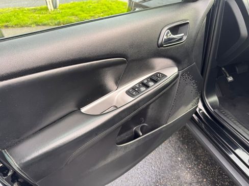 Used 2015 Dodge Journey SXT w/ Flexible Seating Group image 13