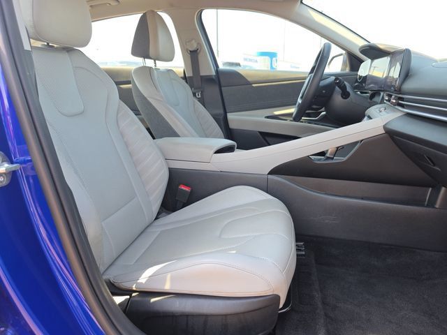 Used 2024 Hyundai Elantra Limited FWD image 15