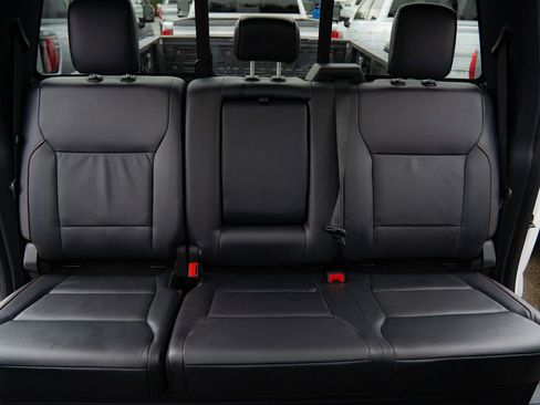 Used 2024 Ford F350 Lariat image 19