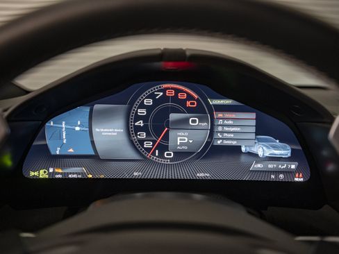 Used 2021 Ferrari Roma RWD image 31
