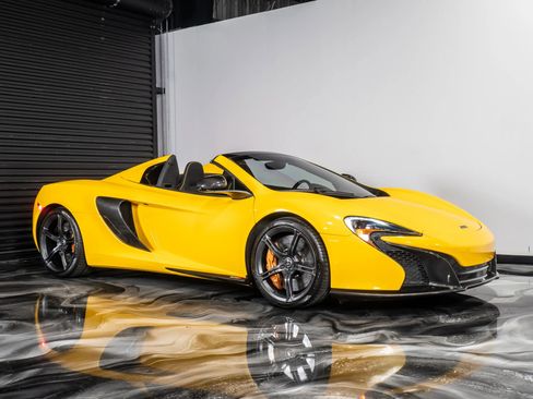 Used 2015 McLaren 650S Spider image 7