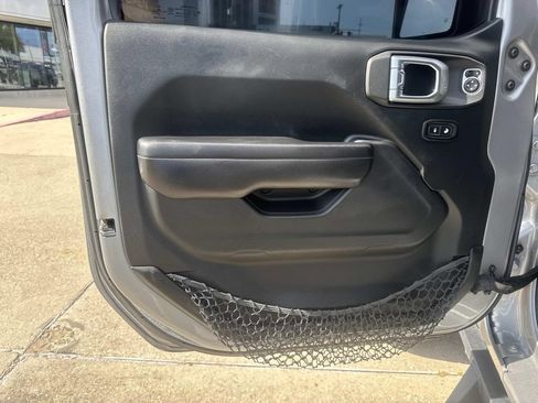 Used 2018 Jeep Wrangler Unlimited Sport S AWD/4WD image 18