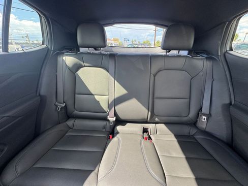 Used 2025 Buick Envista Sport Touring image 36