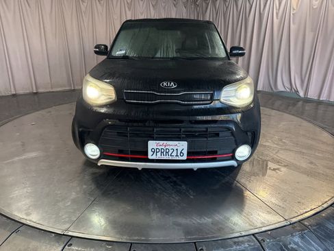 Used 2017 Kia Soul ! w/ Tech Package image 2