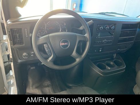 Used 2025 GMC Savana 2500 w/ Driver Convenience Package RWD image 4