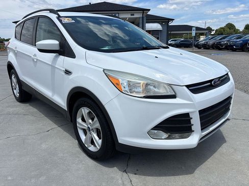 Used 2014 Ford Escape SE w/ Equipment Group 201A FWD image 2
