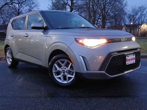 Certified 2024 Kia Soul LX w/ Option Group 015 image 2