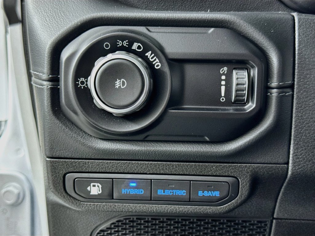 Used 2024 Jeep Wrangler High Altitude AWD/4WD image 18