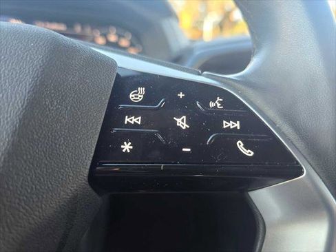 Used 2024 Audi Q4 e-tron Prestige w/ Black Optic Plus Package image 33