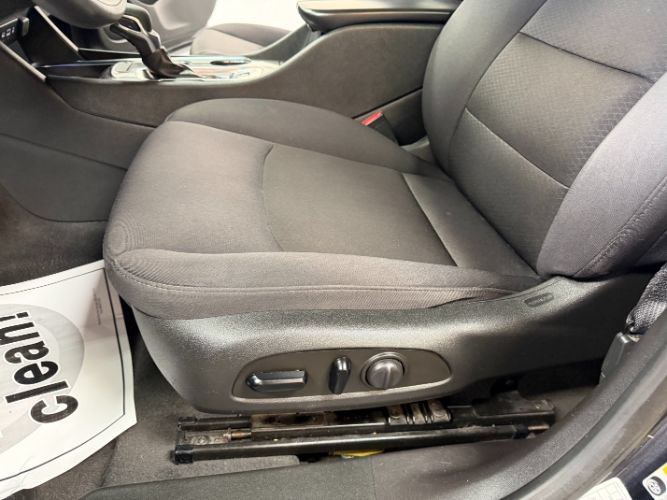 Used 2023 Chevrolet Malibu LT FWD image 12