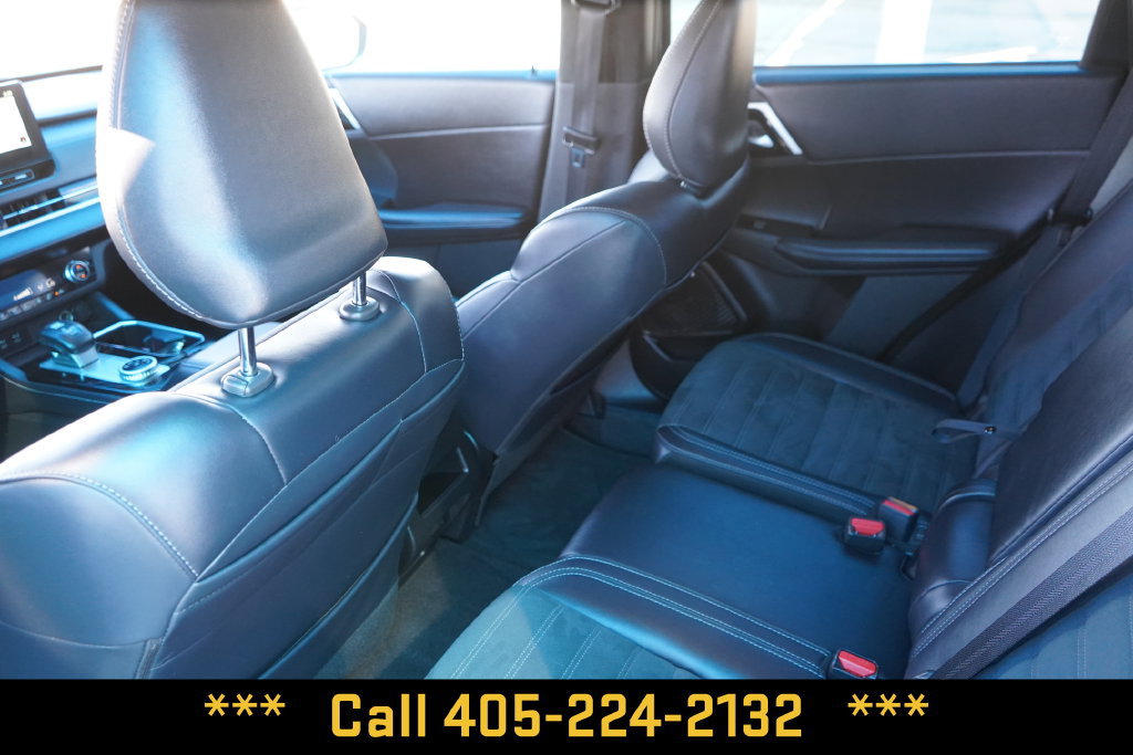 Used 2025 Mitsubishi Outlander SE FWD image 29
