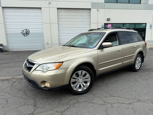 Used 2009 Subaru Outback 2.5i Limited AWD/4WD image 5