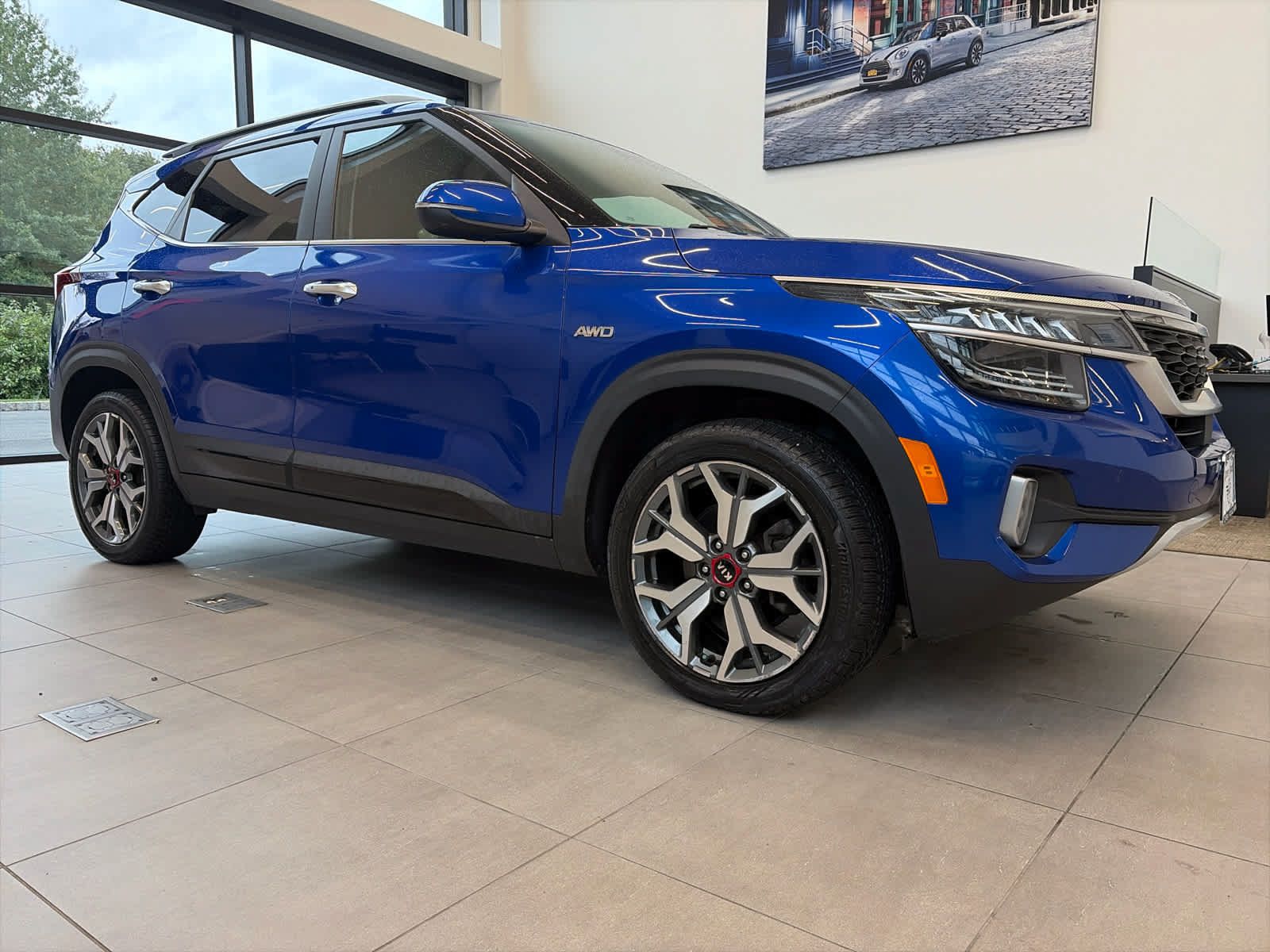 Used 2021 Kia Seltos SX w/ SX Sunroof Package AWD/4WD image 2