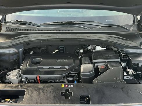 Used 2019 Hyundai Santa Fe Limited FWD image 3