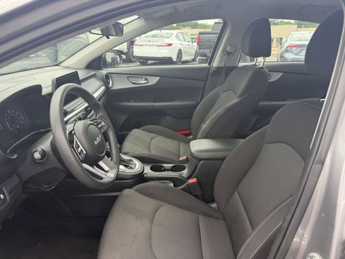 Used 2024 Kia Forte LXS FWD image 11