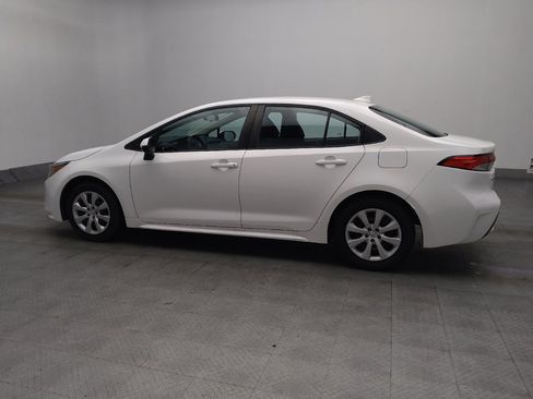 Used 2021 Toyota Corolla LE w/ Carpet Mat Package (TMS) FWD image 3