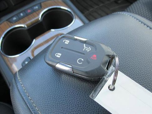 Used 2020 GMC Acadia SLE w/ Driver Convenience Package image 31