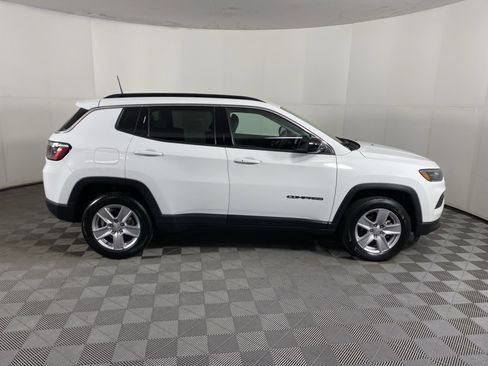 Used 2022 Jeep Compass Latitude image 5