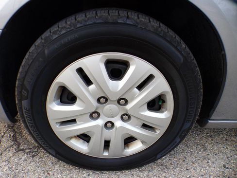 Used 2019 Dodge Grand Caravan SE image 22