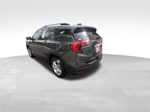 Used 2020 GMC Terrain SLE w/ Driver Convenience Package FWD image 5