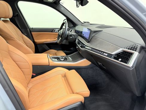 Used 2024 BMW X5 xDrive40i w/ M Sport Package image 22