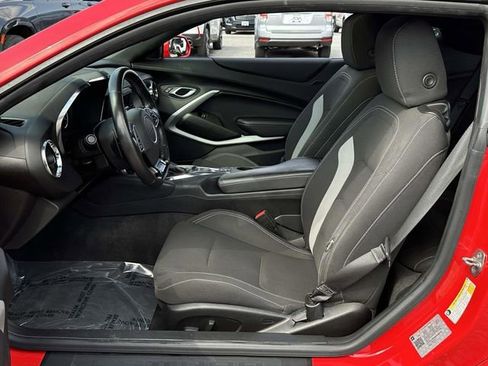 Used 2019 Chevrolet Camaro LT image 19