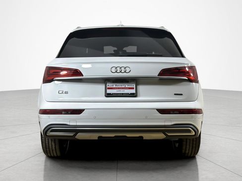 Used 2023 Audi Q5 2.0T Premium w/ Convenience Package AWD/4WD image 4
