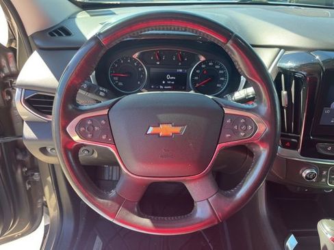 Used 2020 Chevrolet Traverse LT image 16