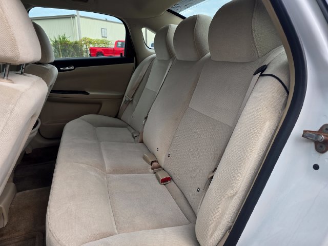 Used 2011 Chevrolet Impala LT FWD image 12