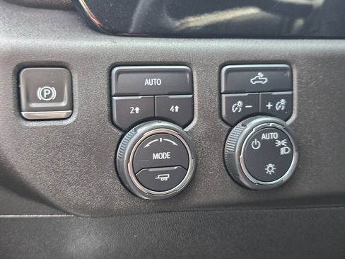 Used 2024 Chevrolet Silverado 1500 LT AWD/4WD image 20