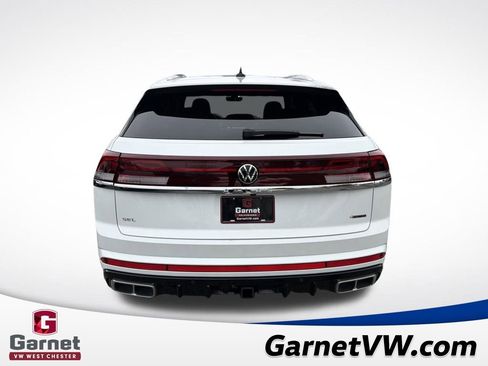 Used 2024 Volkswagen Atlas Cross Sport SEL R-Line image 4