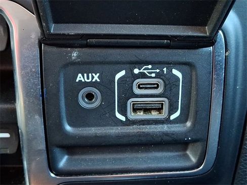 Used 2021 Jeep Wrangler Unlimited Sport image 23