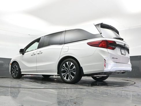 Used 2025 Honda Odyssey Elite image 41